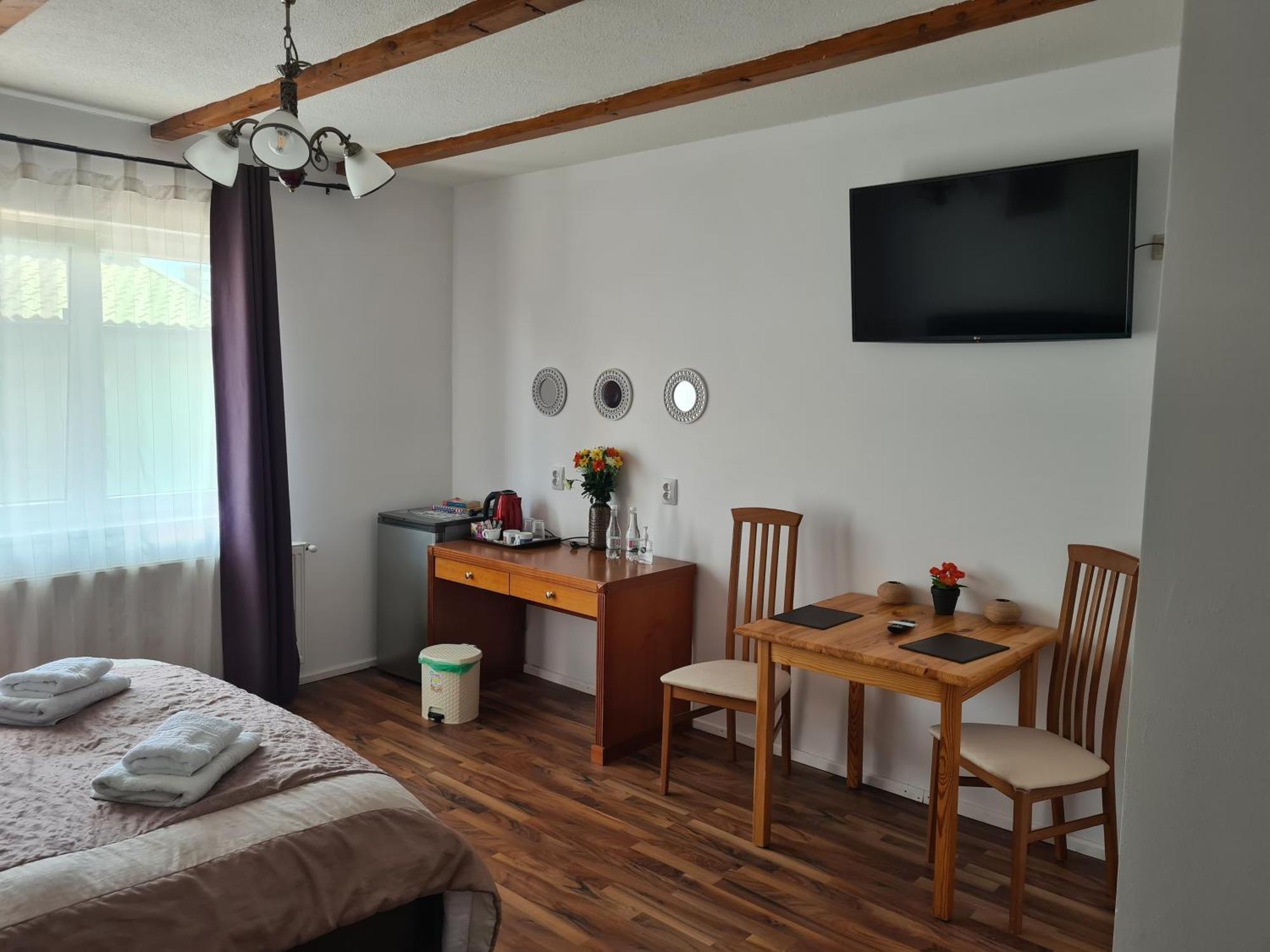 Luca'S Studio 3 ,Close To Therme Bucharest, Airport Otopeni بالوتيشتي الغرفة الصورة